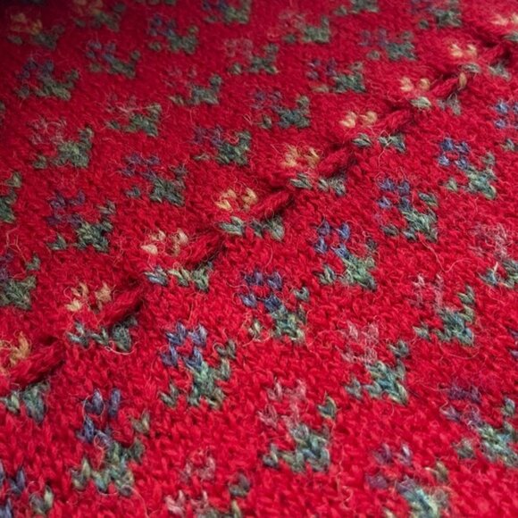💐 Laura Ashley, Vintage Little Red Riding Hood Floral Wool Knit Jumper - Picture 11 of 16
